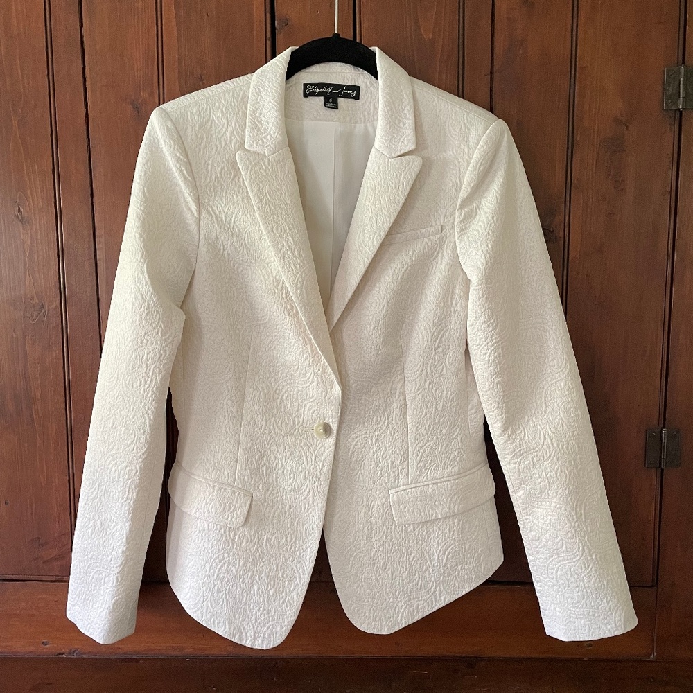 Elizabeth and James Cream Blazer Size 6